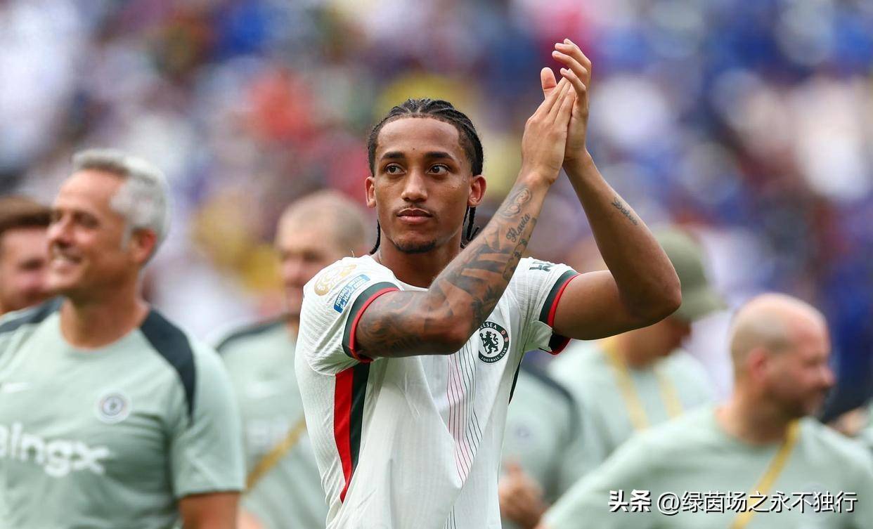 爱游戏体育网页版-德罗巴新星表现优异表现突出，TL前途光明！全场沸腾不已(德罗巴近况)