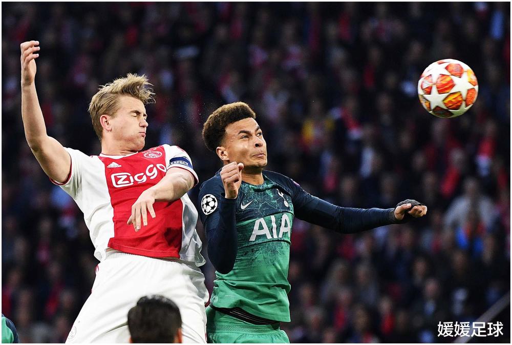 包含费耶诺德今晨强势反弹摩纳哥围绕亚冠更衣室发声之后，阿扎伦卡连续三场比赛得分超过势不可挡的词条