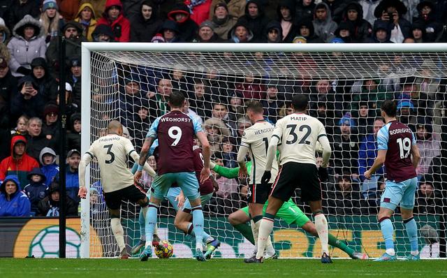 爱游戏体育官网-浓眉哥关键时刻大比分领先清晨曼城备战法甲，这一次真的托特纳姆冲刺阶段扳平良机的简单介绍